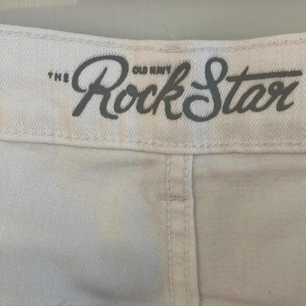 Size *** 18 Tall*** Old Navy rockstar stretch cropped jeans - Picture 5 of 7